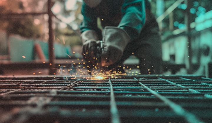 Arrojando luz sobre el conductor de ABYSSWORKER